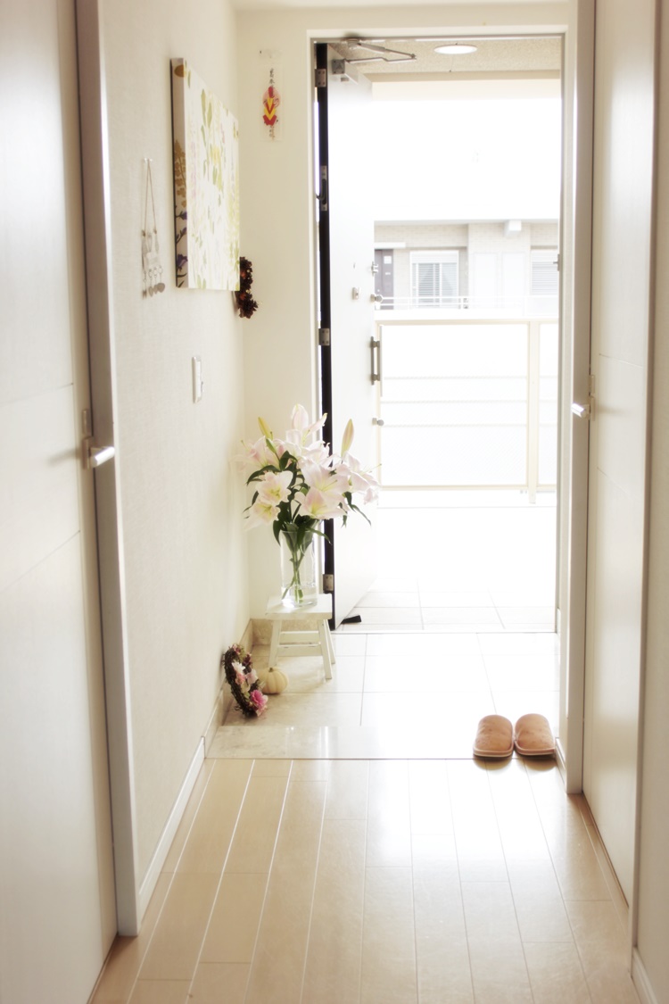 花のある暮らし 玄関に生花を飾る Atelier Cheer