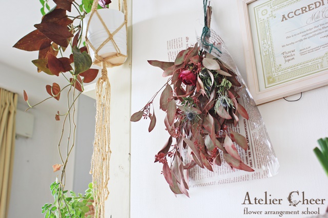 生花からドライフラワーの簡単な作り方と飾り方のポイント Atelier Cheer